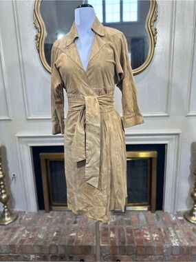 DIANE von FURSTENBERG Dress Size 8 Vintage Tan Suede Avita Wrap Quiet Luxury